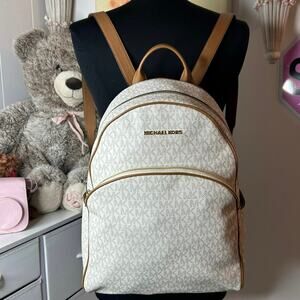 ⁀➷ Michael Kors Backpack